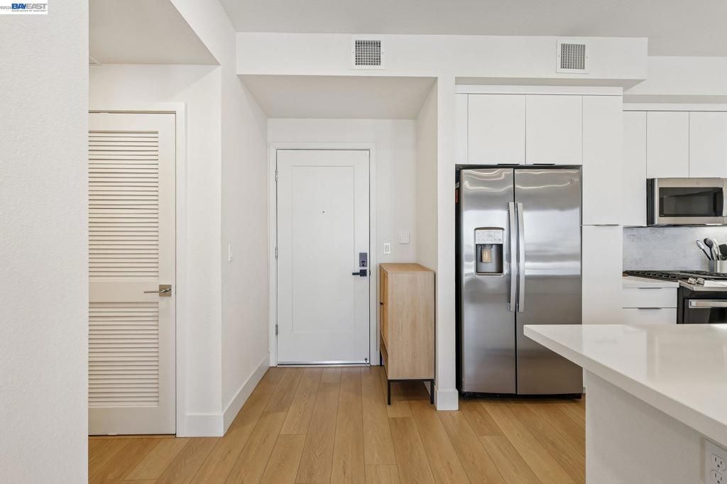 Image 7 of property listing at 3512 Vision Cmn 503, Fremont, CA 94538