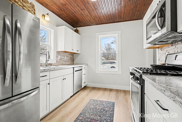 6703 Middleton Drive, Greenville, MI 48838