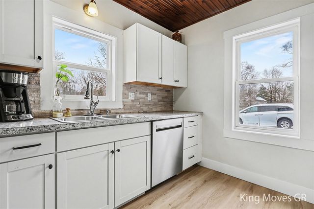 6703 Middleton Drive, Greenville, MI 48838