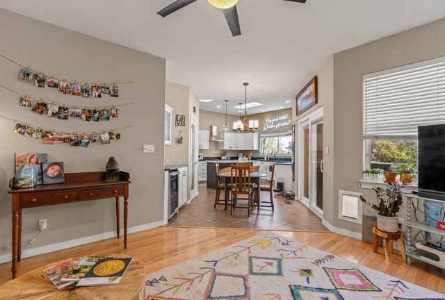 9101 Santa Lucia Avenue NE, Albuquerque, NM 87122