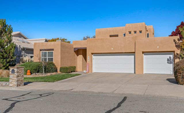 9101 Santa Lucia Avenue NE, Albuquerque, NM 87122