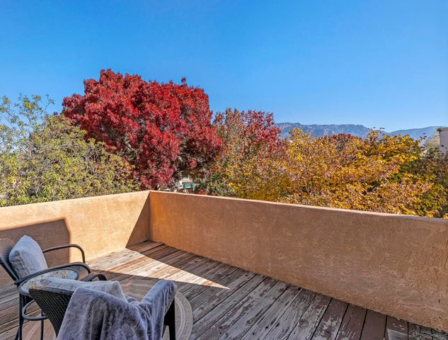 9101 Santa Lucia Avenue NE, Albuquerque, NM 87122