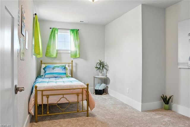 201 Cove Reach RCH, Suffolk, VA 23435