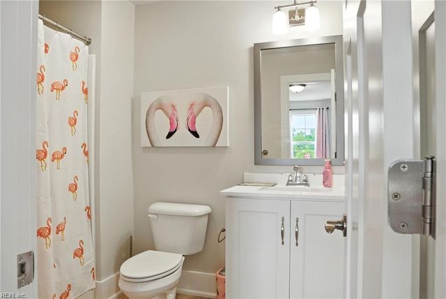 201 Cove Reach RCH, Suffolk, VA 23435