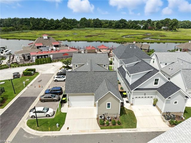 201 Cove Reach RCH, Suffolk, VA 23435