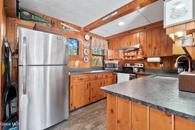 5 Smokey Bear Lane, Lake George, NY 12845