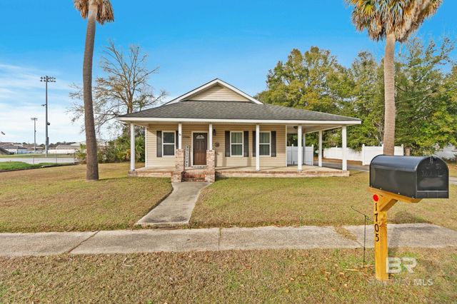 1705 Poplar Street, Flomaton, AL 36441