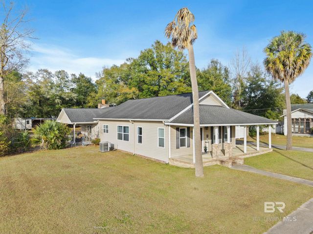 1705 Poplar Street, Flomaton, AL 36441