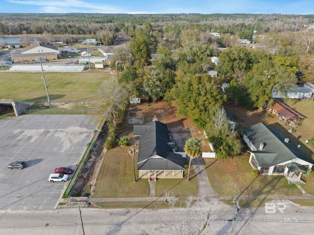 1705 Poplar Street, Flomaton, AL 36441