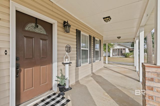 1705 Poplar Street, Flomaton, AL 36441