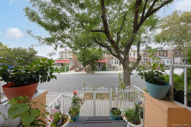 3214 Fenton Avenue, Bronx, NY 10469