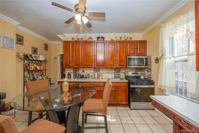3214 Fenton Avenue, Bronx, NY 10469