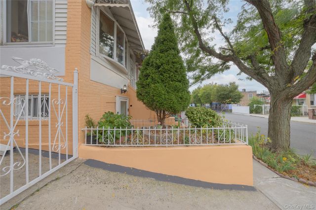 3214 Fenton Avenue, Bronx, NY 10469