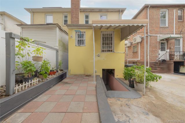 3214 Fenton Avenue, Bronx, NY 10469