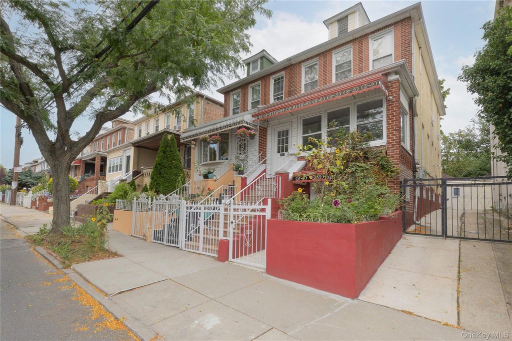 3214 Fenton Avenue, Bronx, NY 10469 — photo 3