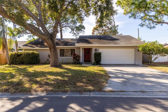 8457 CYPRESS LAKE CIRCLE, Sarasota, FL 34243