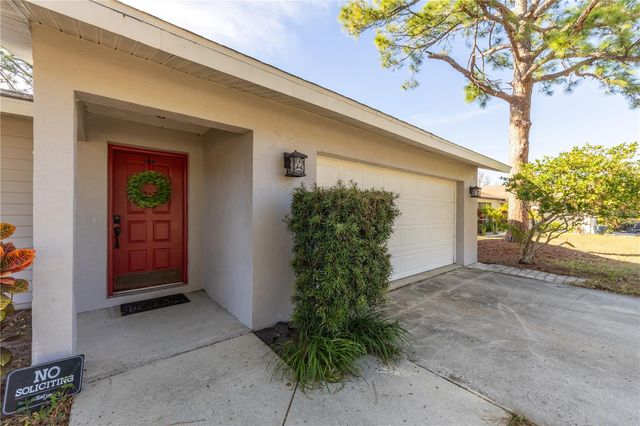 8457 CYPRESS LAKE CIRCLE, Sarasota, FL 34243