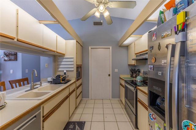 8457 CYPRESS LAKE CIRCLE, Sarasota, FL 34243