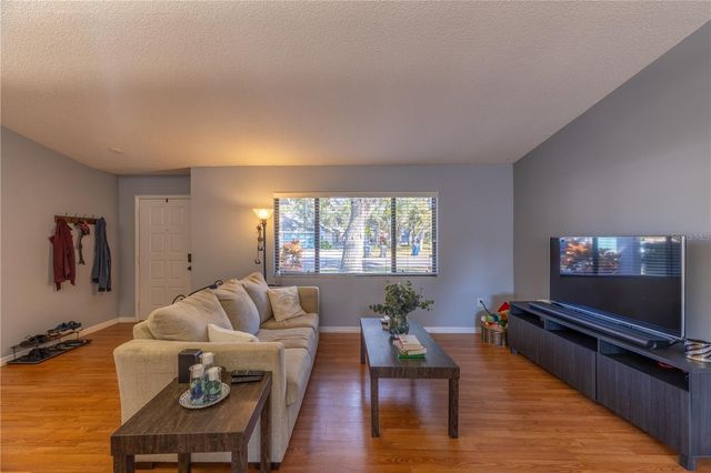 8457 CYPRESS LAKE CIRCLE, Sarasota, FL 34243