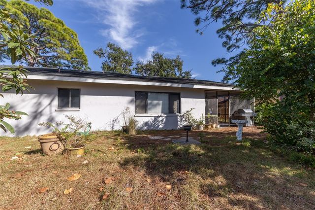 8457 CYPRESS LAKE CIRCLE, Sarasota, FL 34243