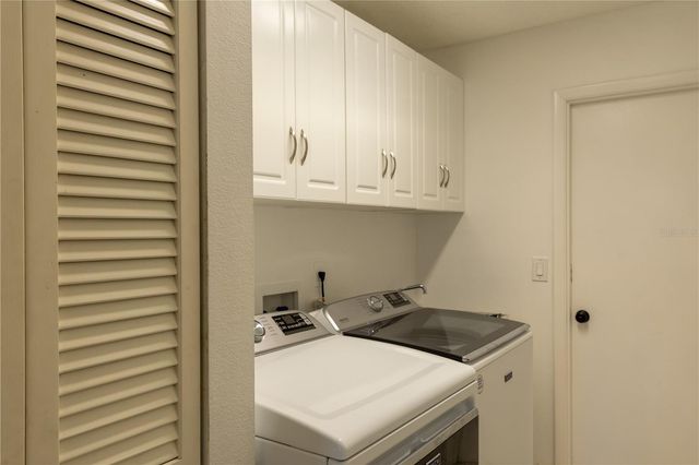 8457 CYPRESS LAKE CIRCLE, Sarasota, FL 34243