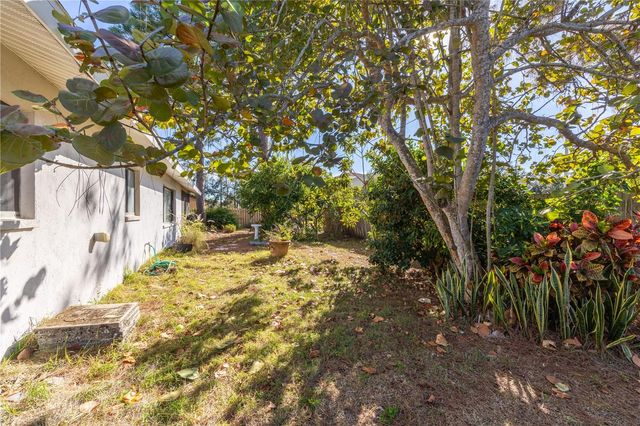 8457 CYPRESS LAKE CIRCLE, Sarasota, FL 34243