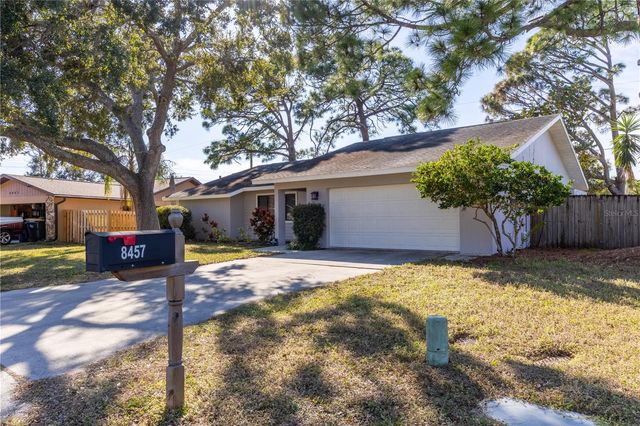 8457 CYPRESS LAKE CIRCLE, Sarasota, FL 34243
