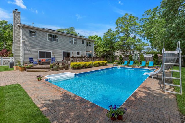 169 Woodland Drive, East Islip, NY 11730