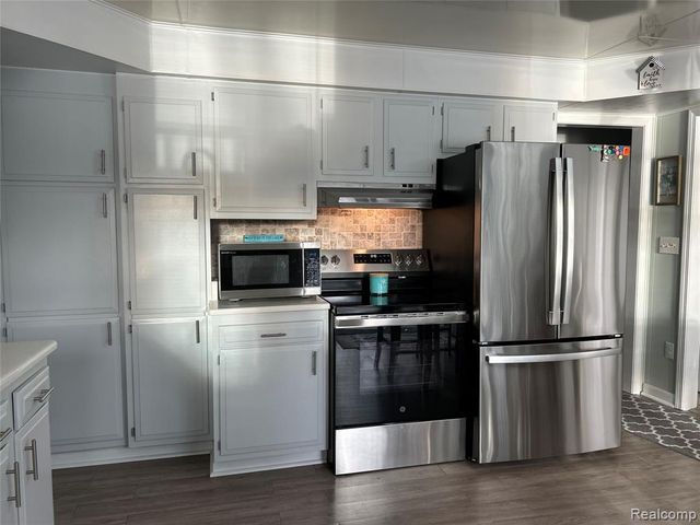 3301 W Huckleberry Trail, Farwell, MI 48622