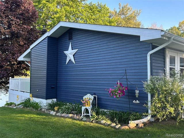 3301 W Huckleberry Trail, Farwell, MI 48622