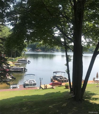 3301 W Huckleberry Trail, Farwell, MI 48622