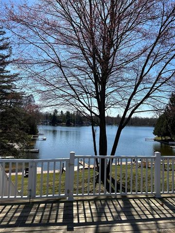 3301 W Huckleberry Trail, Farwell, MI 48622