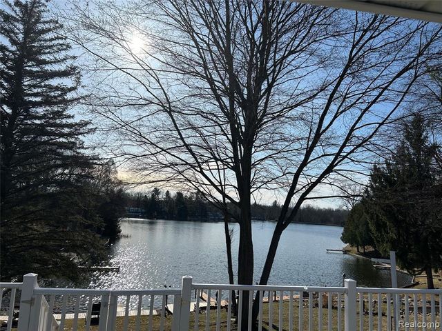 3301 W Huckleberry Trail, Farwell, MI 48622