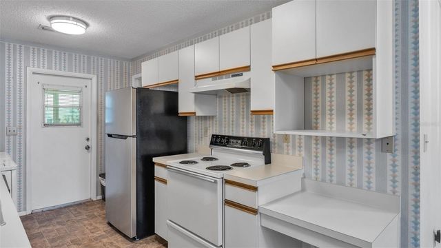 381 WINTER RIDGE BOULEVARD, Winter Haven, FL 33881