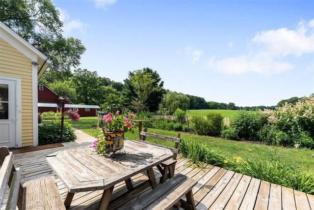 6475 Olive Branch Road, Galien, MI 49113