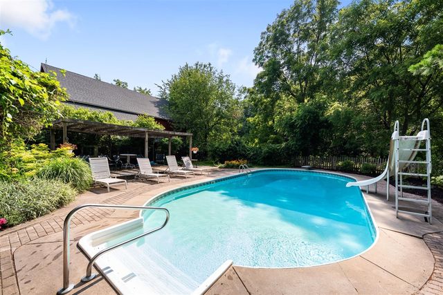 6475 Olive Branch Road, Galien, MI 49113