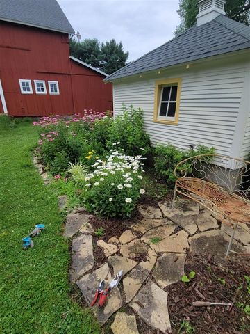 6475 Olive Branch Road, Galien, MI 49113