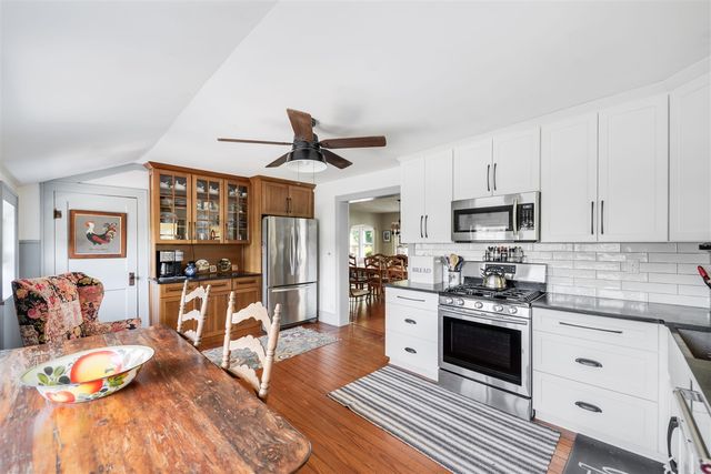 6475 Olive Branch Road, Galien, MI 49113