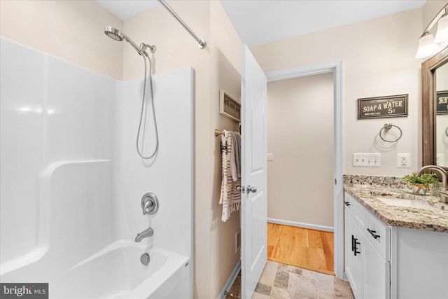 170 DEER HAVEN LN, Bluemont, VA 20135