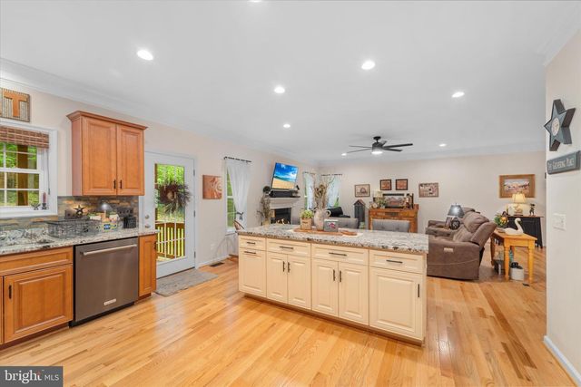 170 DEER HAVEN LN, Bluemont, VA 20135