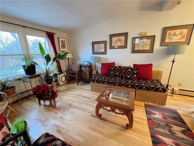 10 Rebecca Park, Buffalo, NY 14207