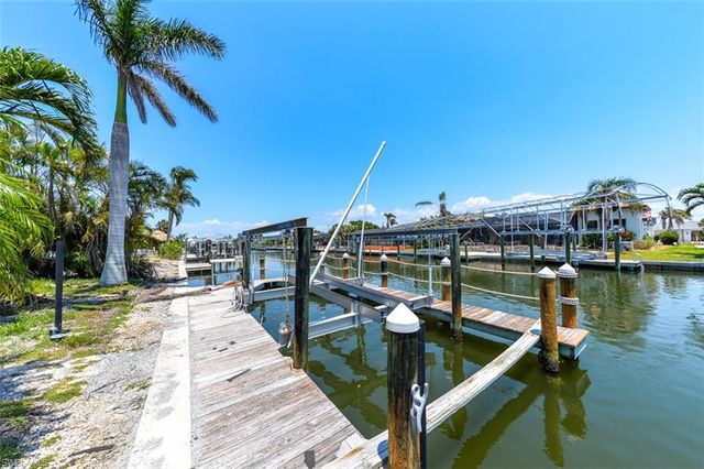 19 Sunview BLVD, Fort Myers Beach, FL 33931