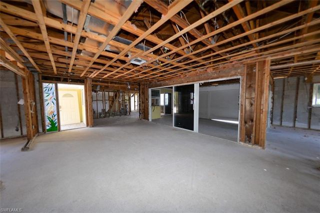 19 Sunview BLVD, Fort Myers Beach, FL 33931