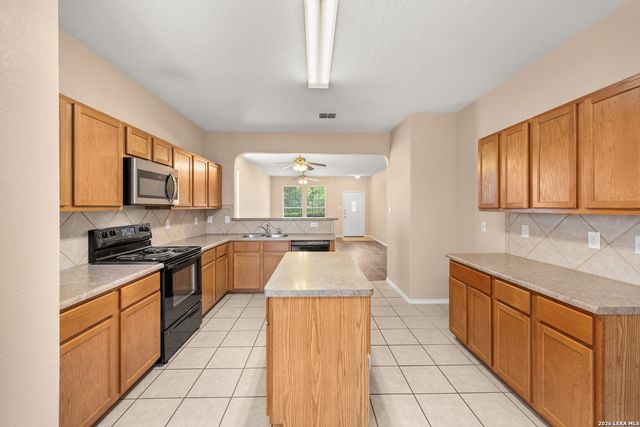 7437 PARAISO PT, Boerne, TX 78015