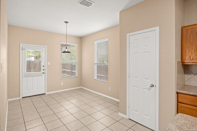 7437 PARAISO PT, Boerne, TX 78015