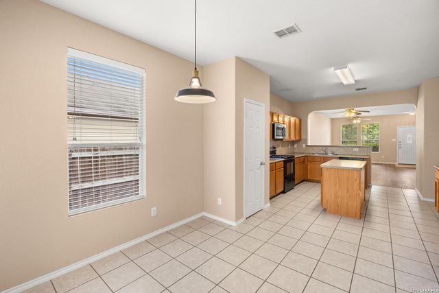 7437 PARAISO PT, Boerne, TX 78015