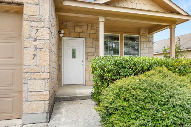 7437 PARAISO PT, Boerne, TX 78015