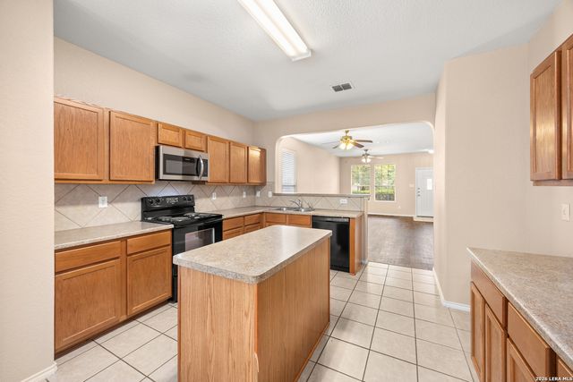 7437 PARAISO PT, Boerne, TX 78015