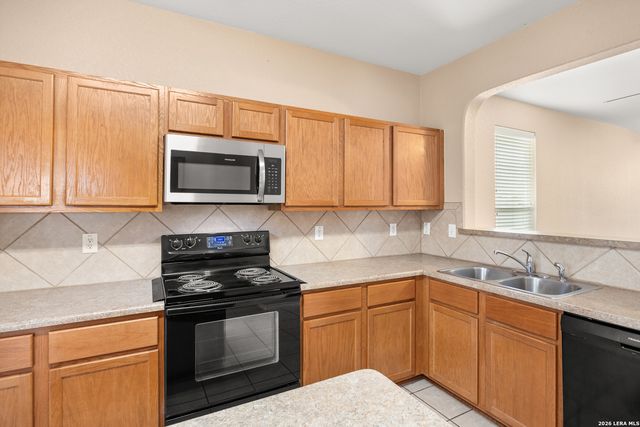 7437 PARAISO PT, Boerne, TX 78015