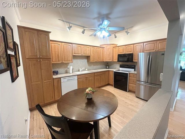 41835 Primrose Drive, Novi, MI 48377